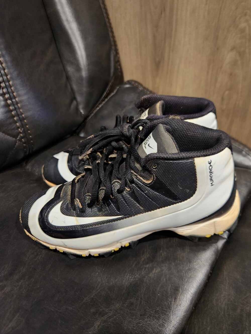 Nike Huarache Keystone Baseball/Athletic Cleats, Size 3